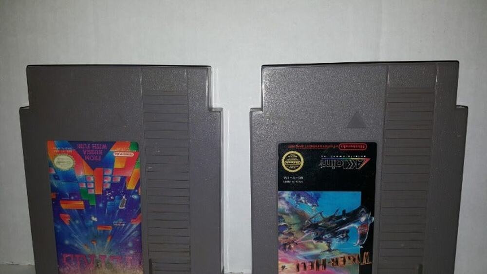 rVintage Nintendo Tetris & Tiger Heli Games
